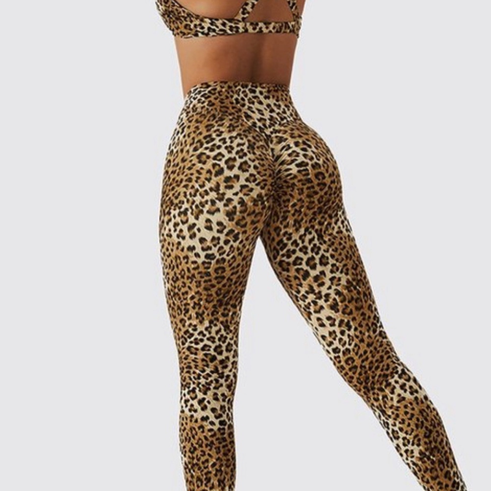 NWT Leopard Print Women's Leggings